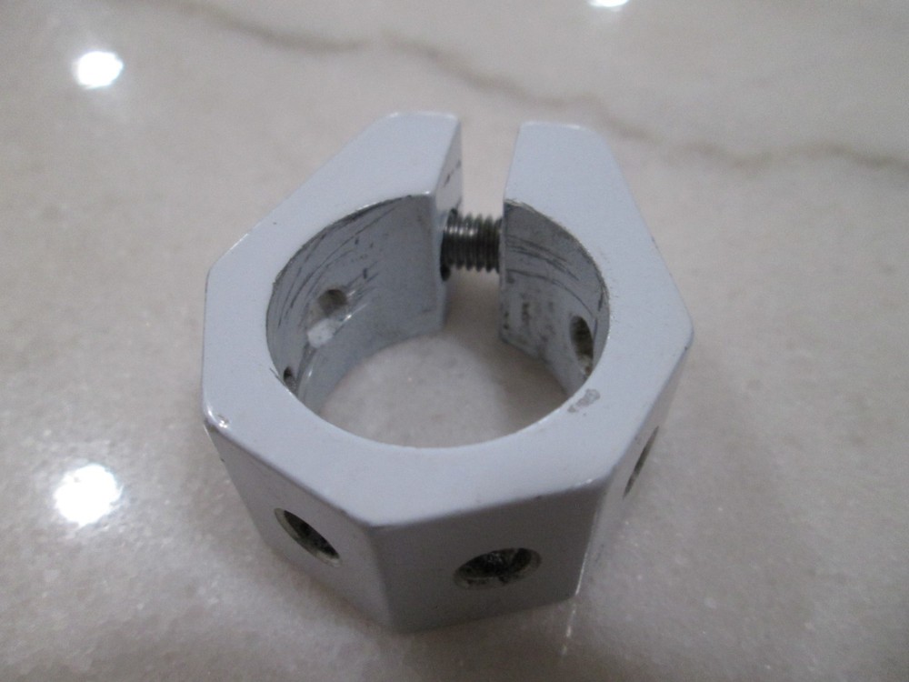 Odyssey seat post clamp 25.4 white