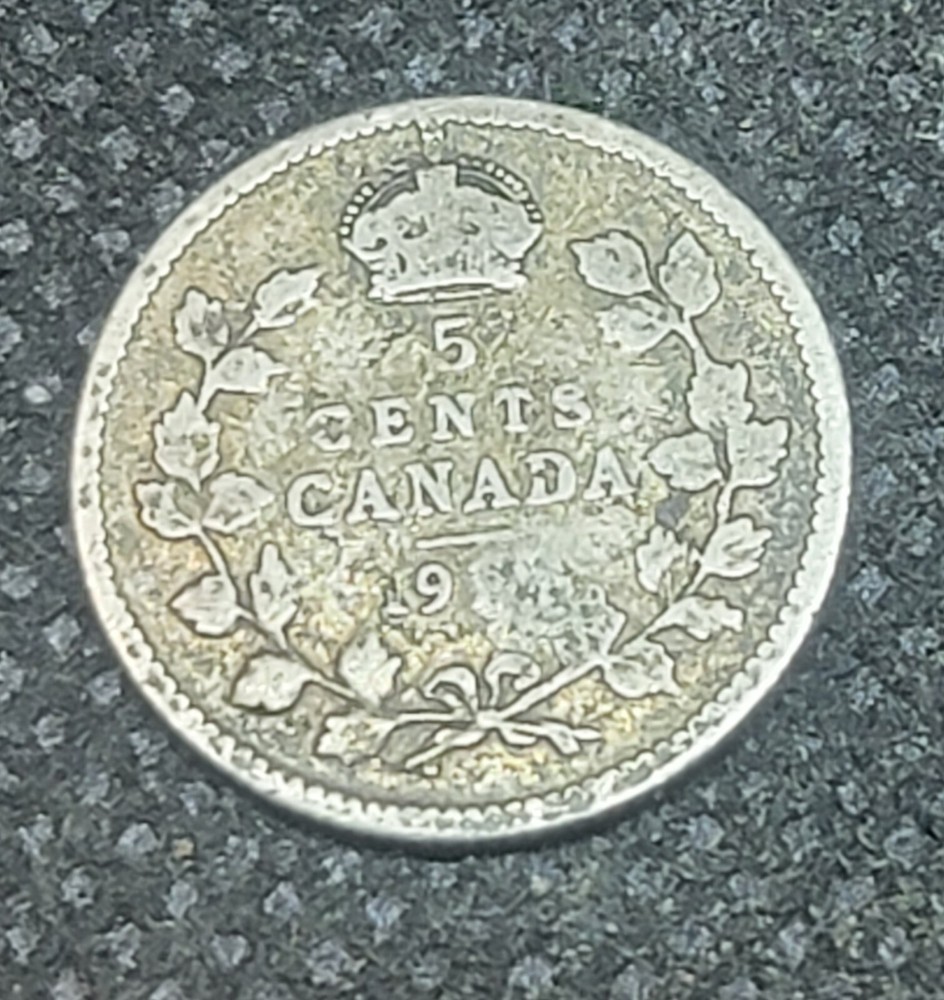 19?? GREESE FILLED ERROR CANADA 5¢ SILVER COIN L1043