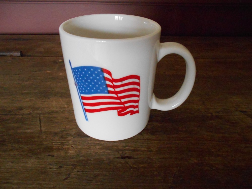 1991 DESERT STORM COFFEE CUP