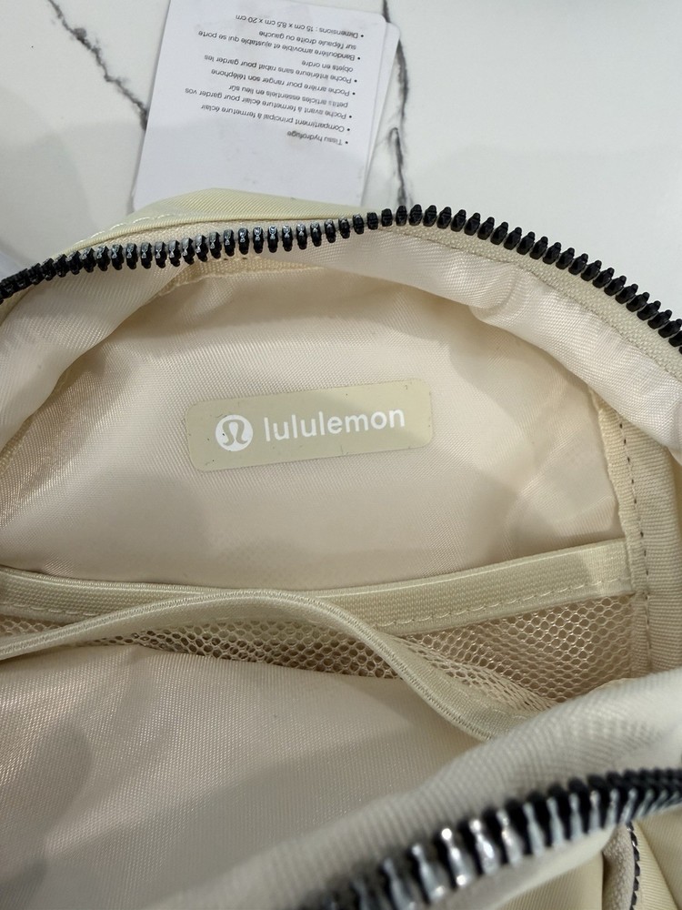 NWT Lululemon Everywhere Sling Bag Cream