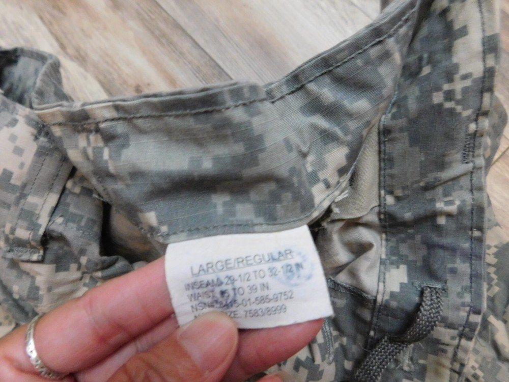 ARMY ACU PANTS SIZE LARGE - REGULAR