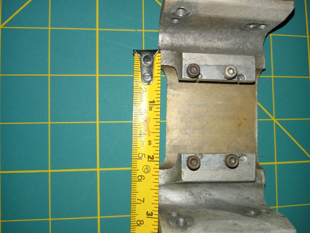 OCTURA NITRO RCBOAT ENGINE MOUNT