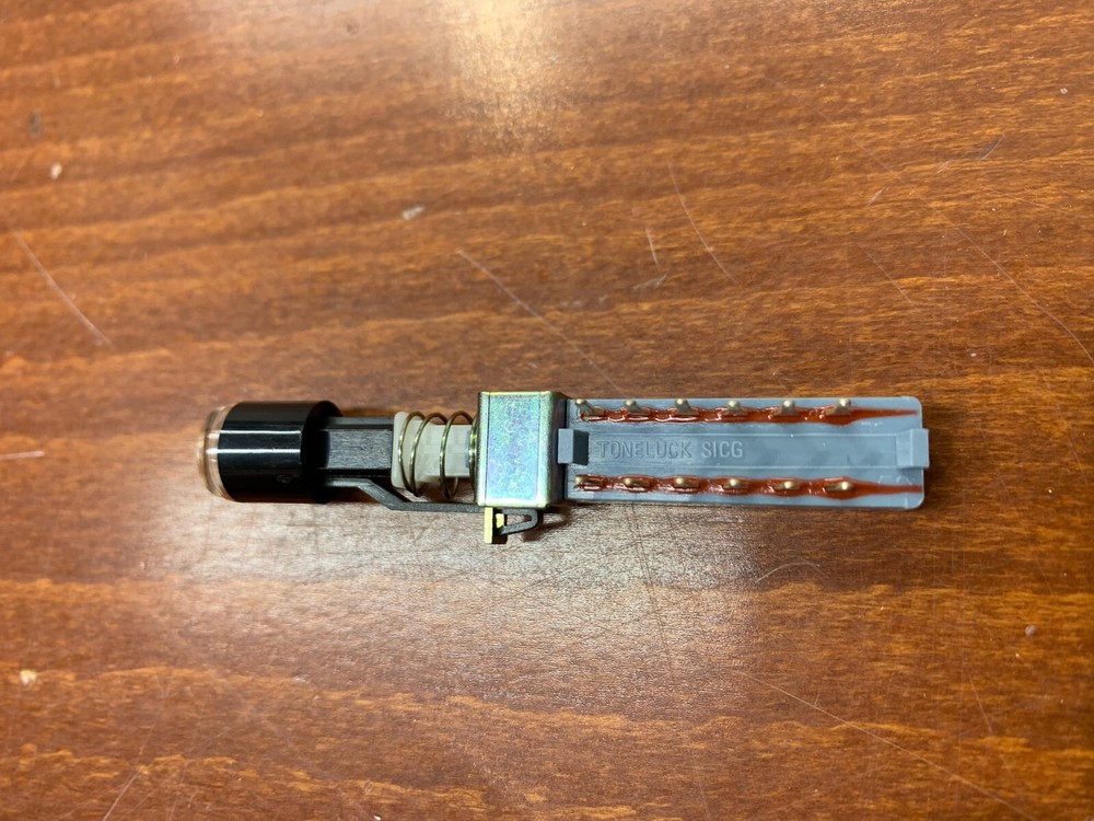 QTY-5 Push E-Switch Button Switch Toneluck 4PDT Latching XA0322D