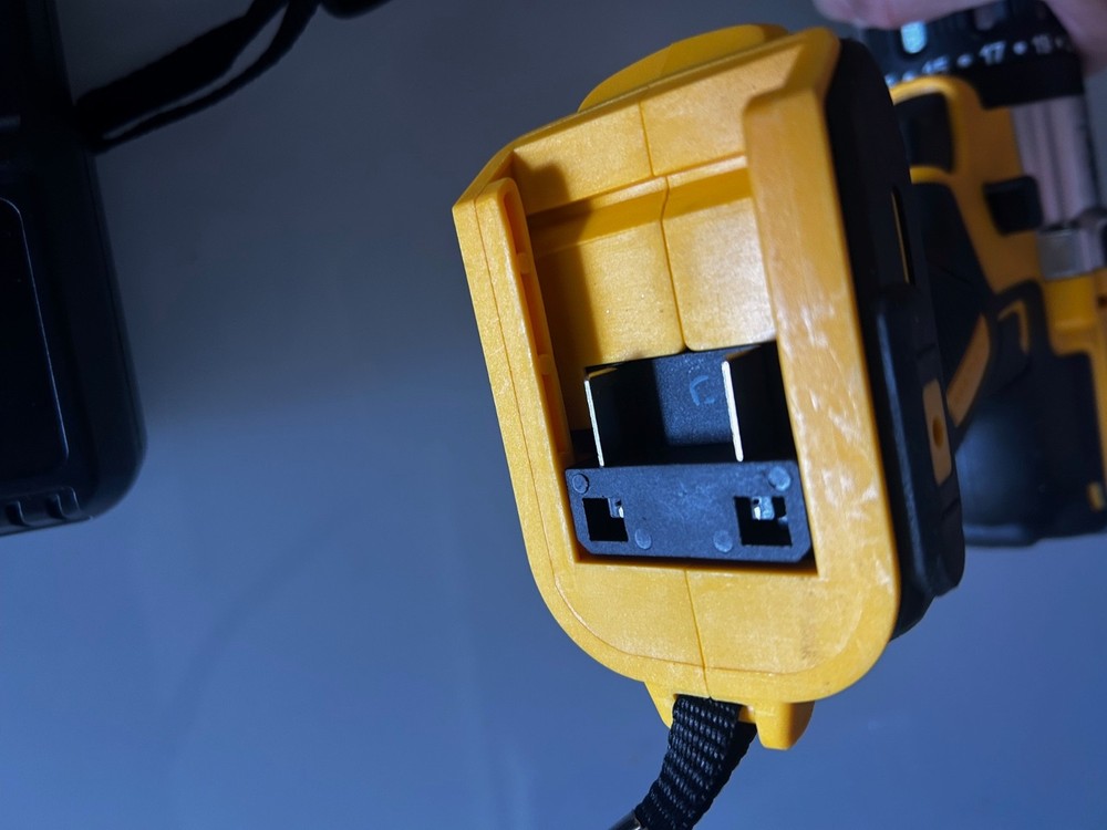 New Dewalt Dupe Drill Kit