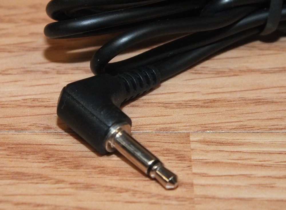 Unbranded Solid Black Microphone With 3.5mm Male Plug In **READ**