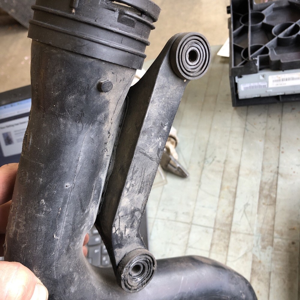 VW Audi intercooler pipe Box #64 1K0145762 Original