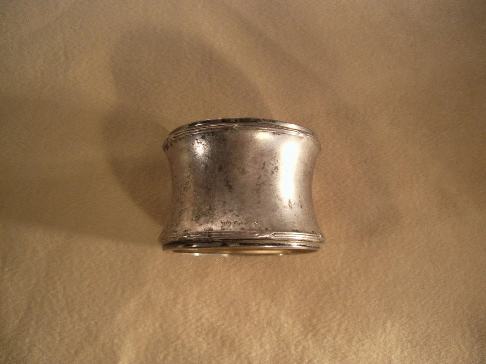ANTIQUE GERMAN 800 SILVER ENGRAVED NAPKIN RING