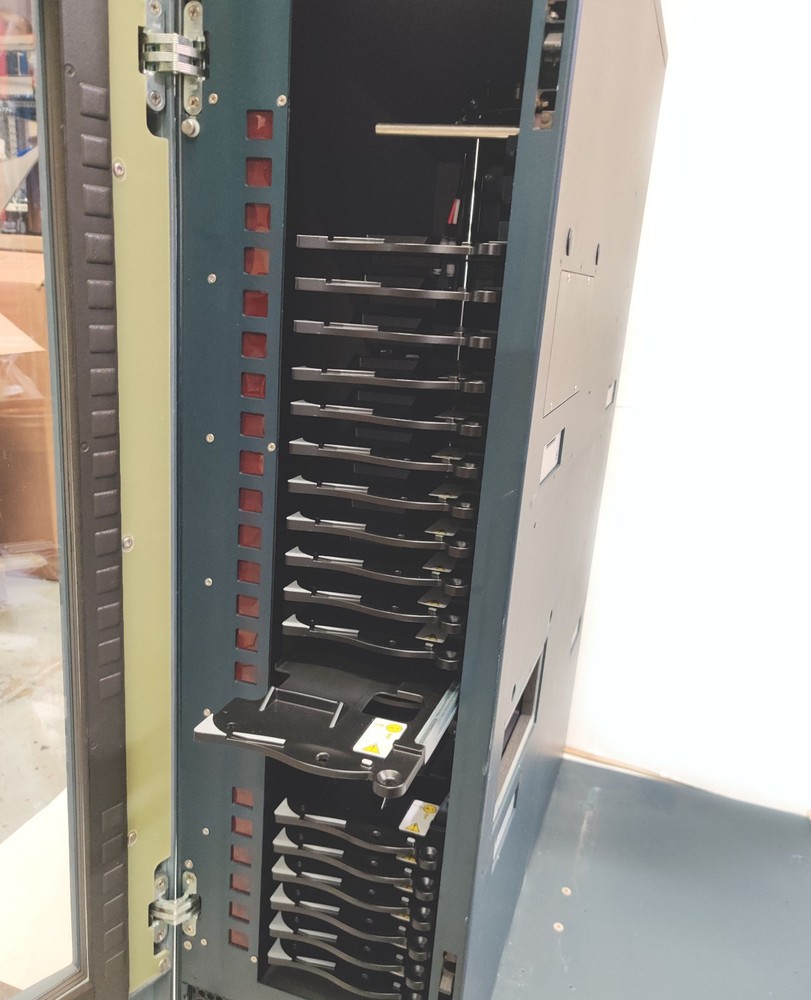 Waters Acquity Sample Organizer UPLC HPLC 8064 samples 40°C, Plate latch Working