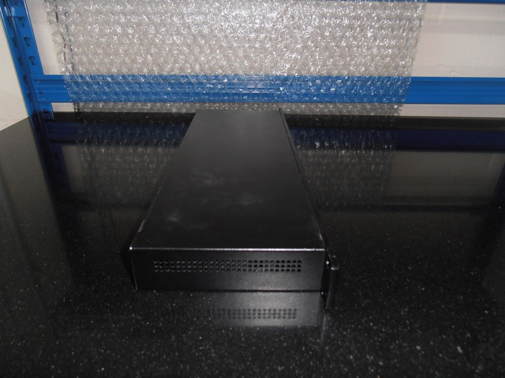 Ubiquiti Networks Edgerouter-8 Model No: ER-8