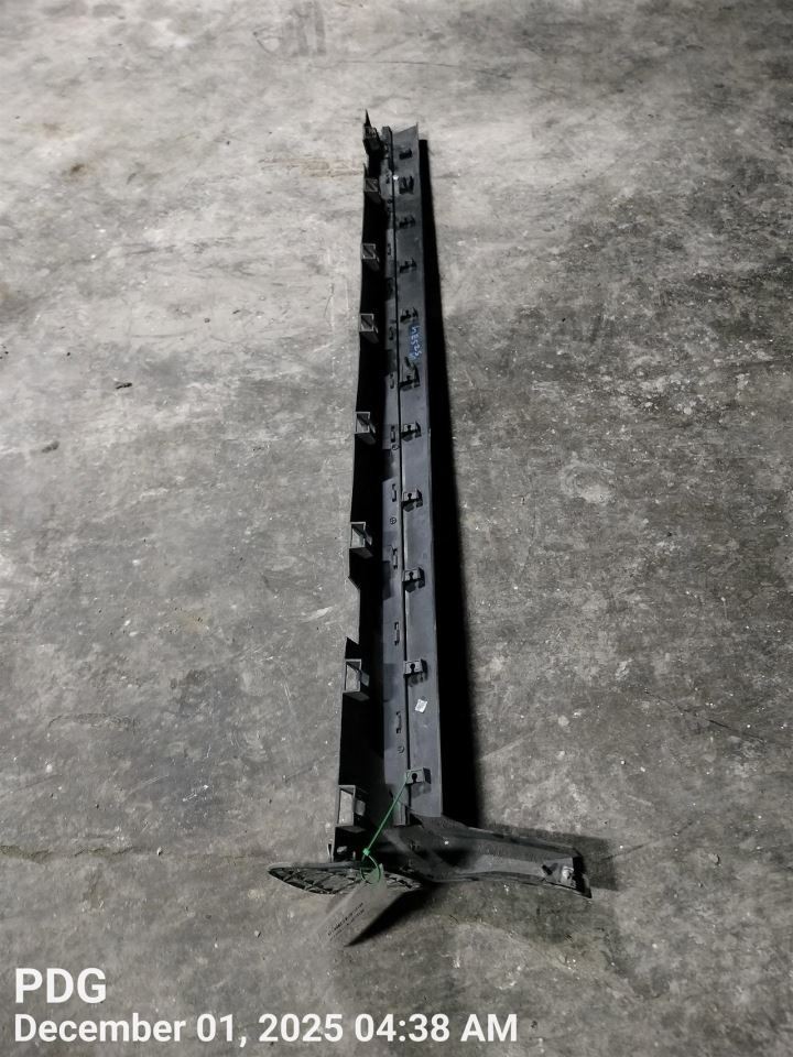 LEFT BLK ROCKER PANEL MOULDING OEM 2018 FORD ESCAPE