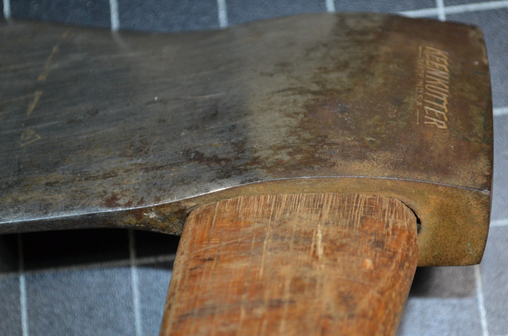 KEEN KUTTER - 2 1/2# - SINGLE BIT CAMP AXE - ALL ORIGINAL