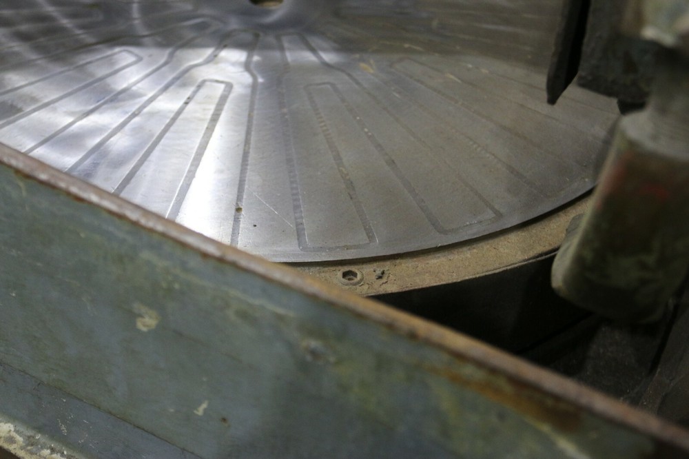 24" HEALD HORIZONTAL SPINDLE ROTARY GRINDER: YODER #71257