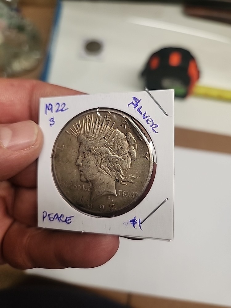 1922 S PEACE SILVER DOLLAR Circulated