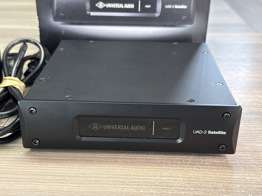 UAD-2 Satellite Thunderbolt DSP Accelerator Quad-Core w/ Box