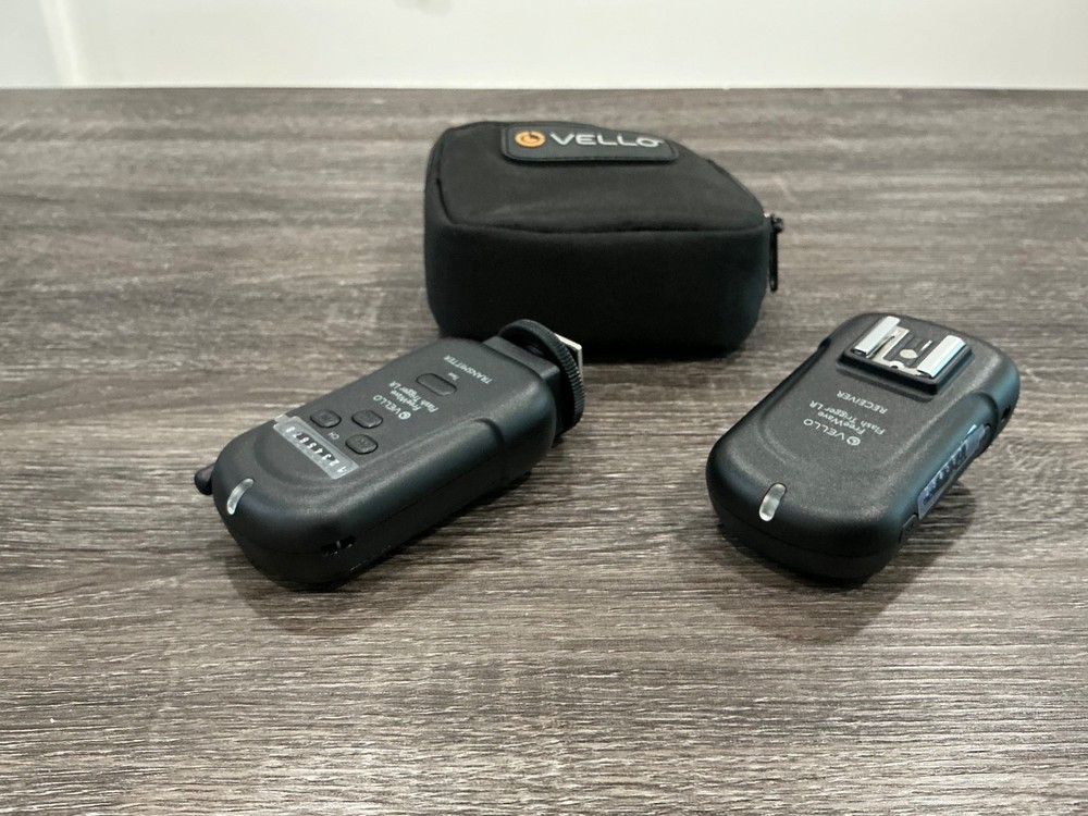 VELLO FREEWAVE LR WIRELESS FLASH TRIGGER/RECEIVER KIT NO BOX VELLO POUCH INCLUDE