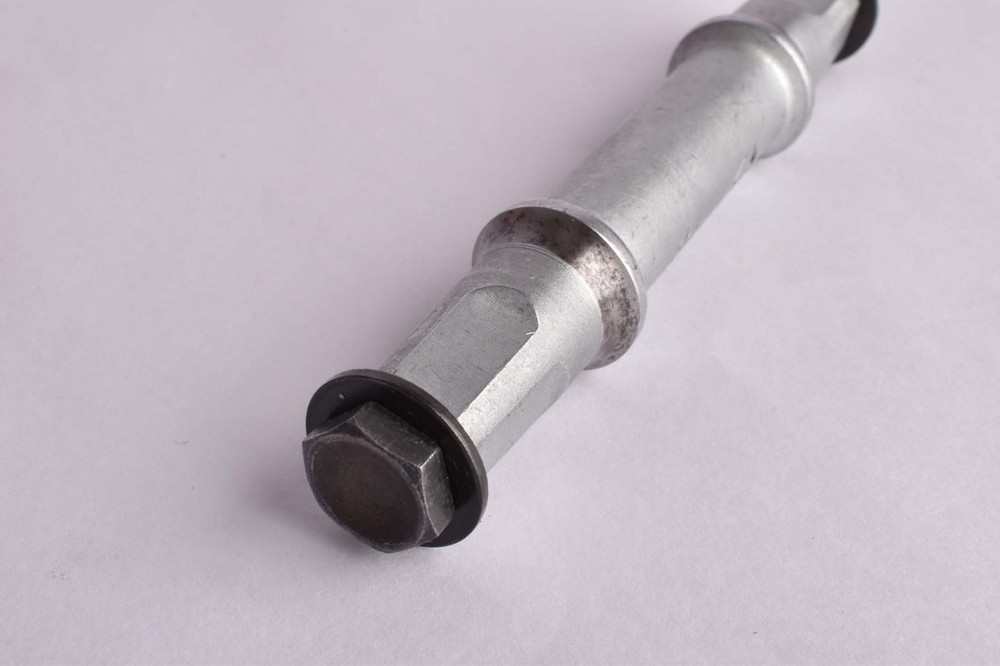 NOS Stronglight Competition #ref. 65 / Luxe #ref. JP65 BB 118mm swiss thread