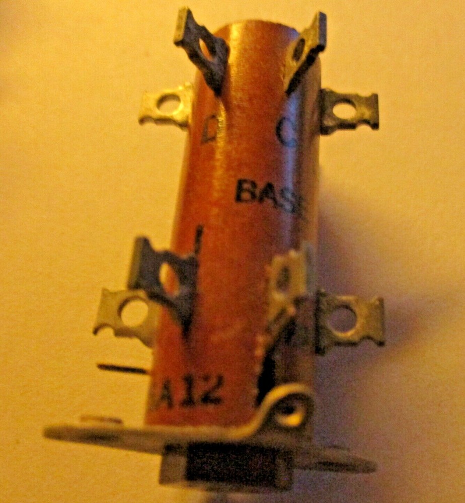 VECTOR 6-A-12T Transistor Turret Sockets NOS