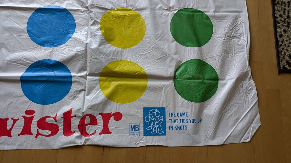 1974 Game Twister Milton Bradley