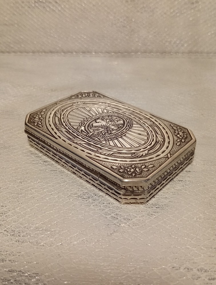 Solid Silver Snuff Box, German 1890, Louis XV Style.