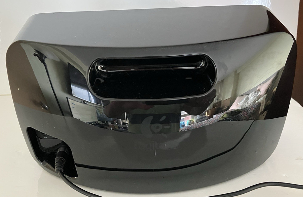 Logitech Squeezebox X-R0001 with Power Adapter