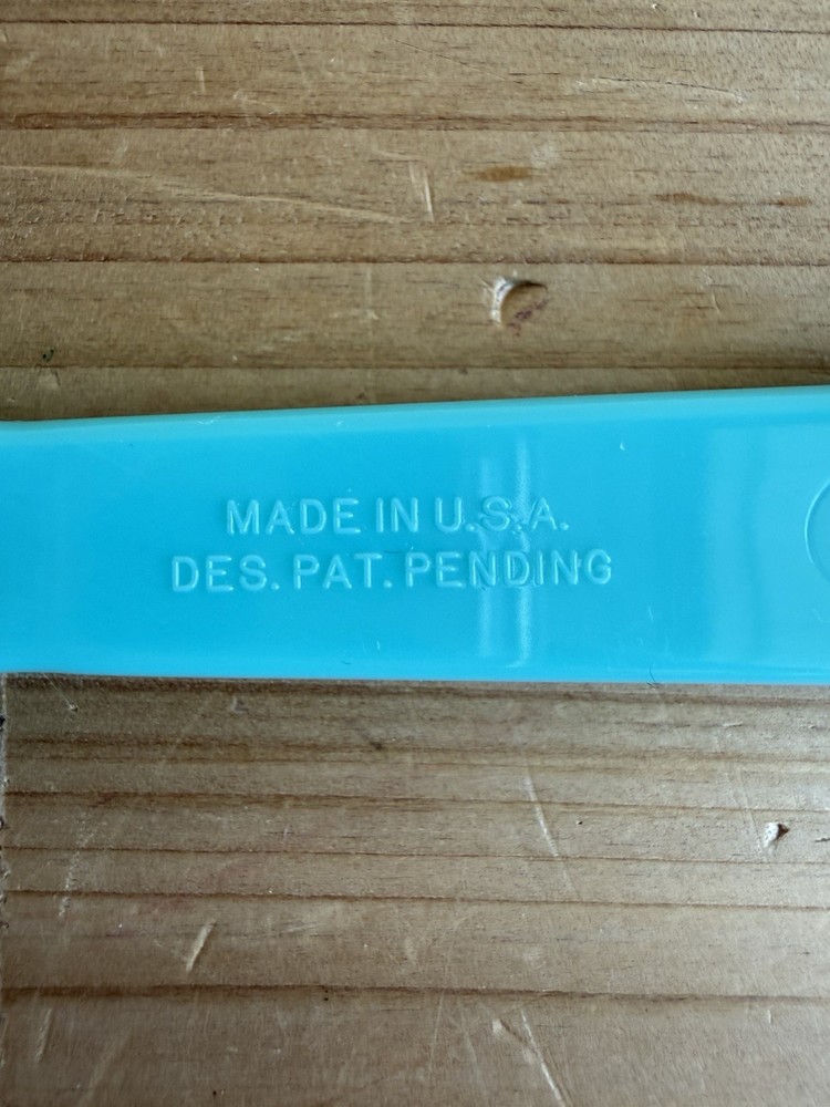 Vintage Dritz Sewing Pattern Tracing Wheel Tool Aqua/Teal Plastic