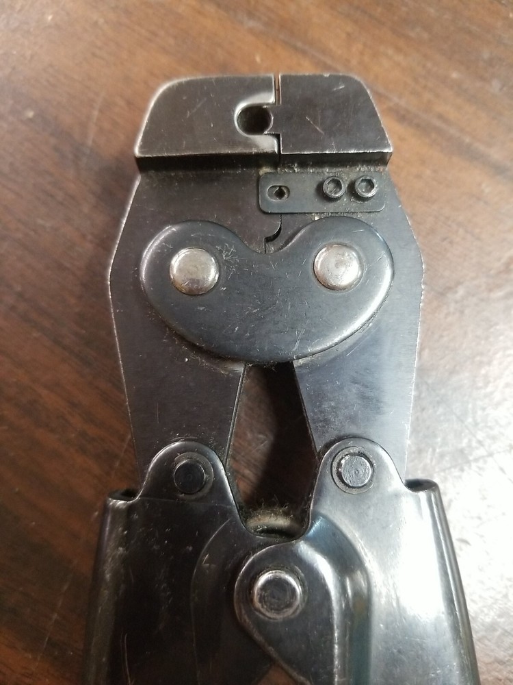 AMP 69477-2-G BNC Crimping Tool