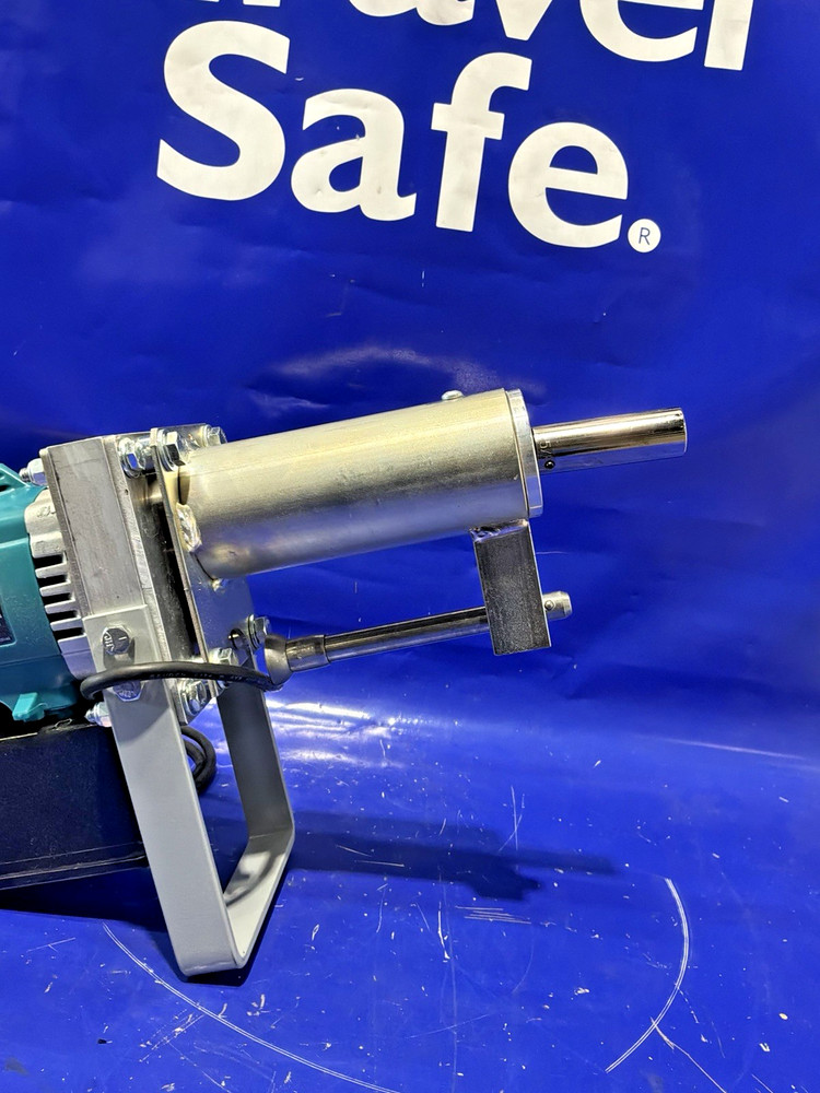 Makita 8.5 AMP Spade Handle Drill DS4011🟦