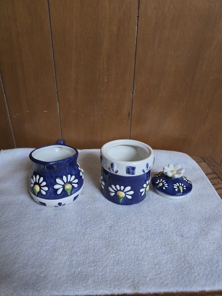 Oneida Spring Daisy Cream And Sugar Set