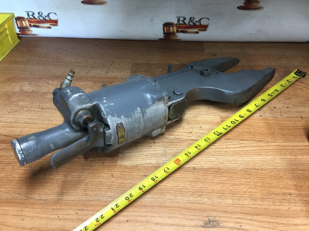 CENTRAL PNEUMATIC HEAVY DUTY C YOKE RIVET