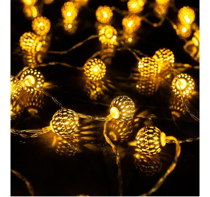Dazzle bright 50 LED 16ft string lights Moroccan Globe, battery powered, 8 modes
