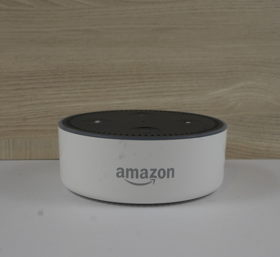 Amazon Dot 2nd Generation White Smart Speaker Model RS03QR NO Power Adapter