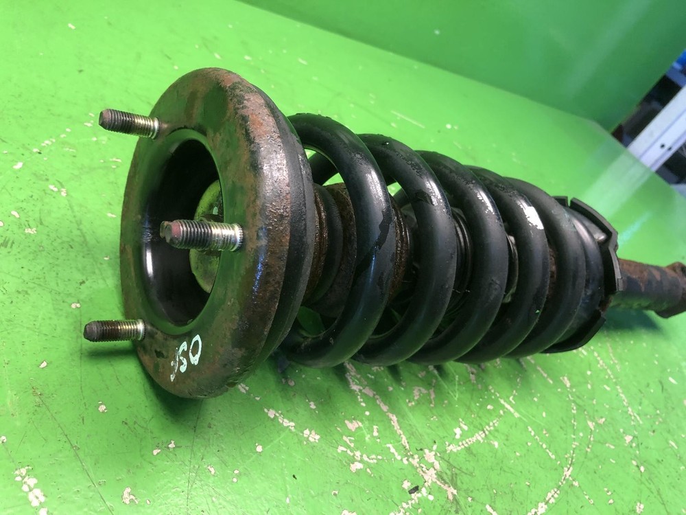 MITSUBISHI SHOGUN EQUIPPE Front Shock Strut 3.2 DiD LWB 00-07