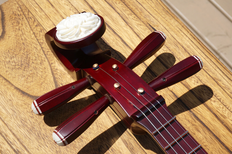 PROFESSIONAL HARD WOOD XIAORUAN -- 專業硬木骨花小阮