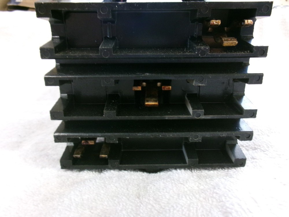 Square D Molded Case Circuit Breaker 20A 3 Pole FA36020