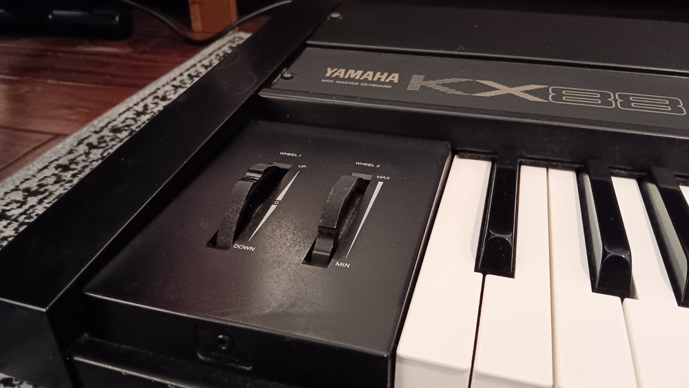 Yamaha KX88 Master Controller Keyboard WITH ACCESSORIES ORIGINAL OWNER