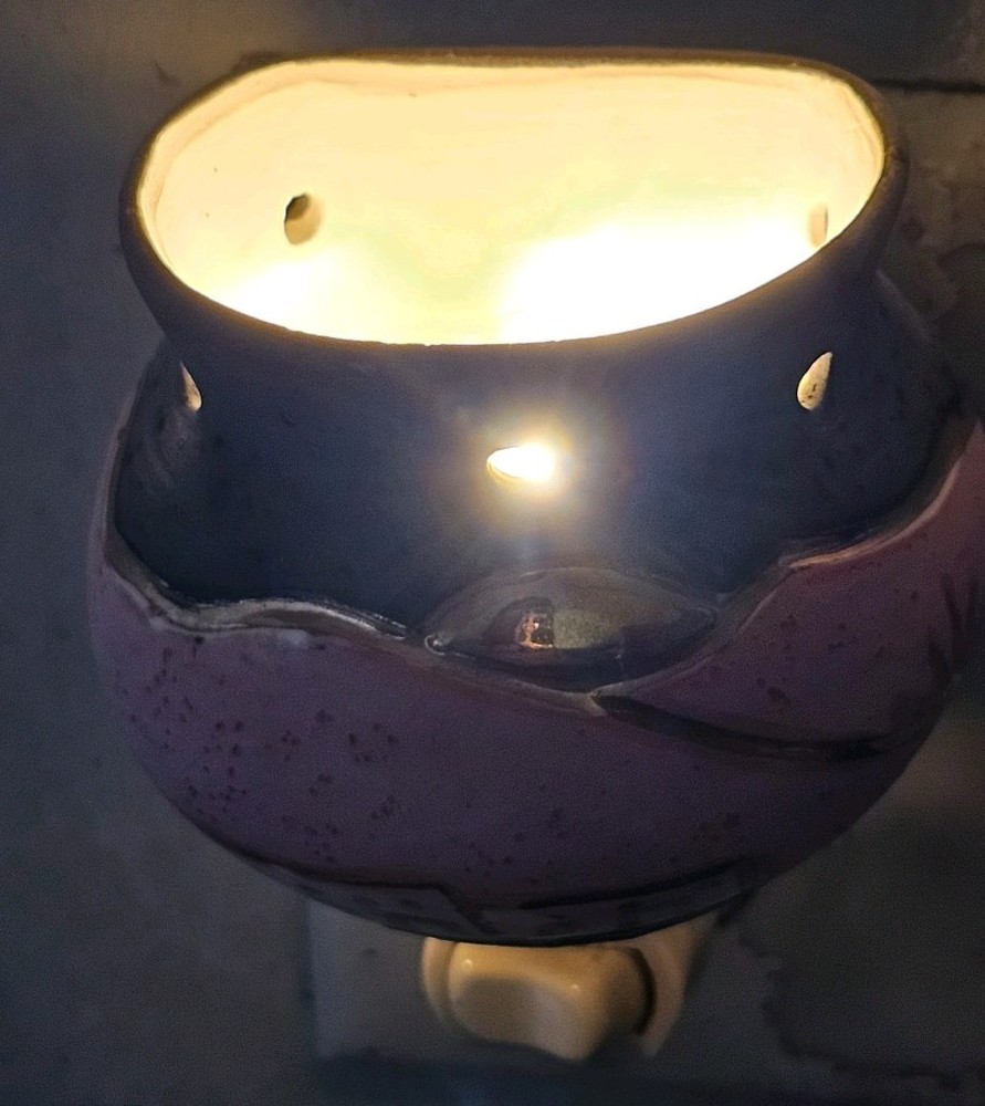 CERAMIC NIGHT LIGHT - 4 WATT MAXIMUM -