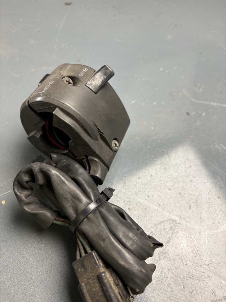 Kawasaki zzr1100 D2 Left Hand Switch, 1993 1994