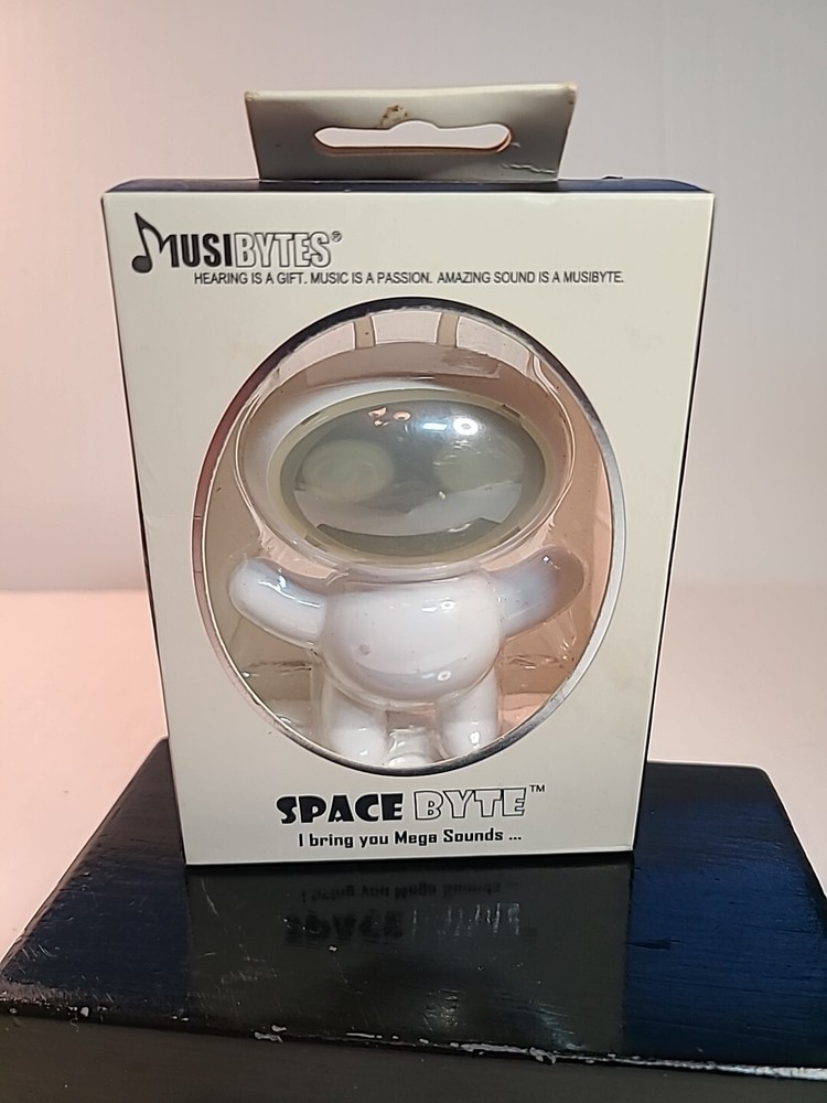 Musibytes White Spacebyte Byte-Sized Speaker New In Box