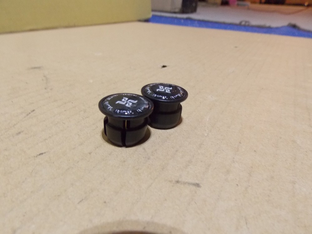Skwiki Bar End Plugs