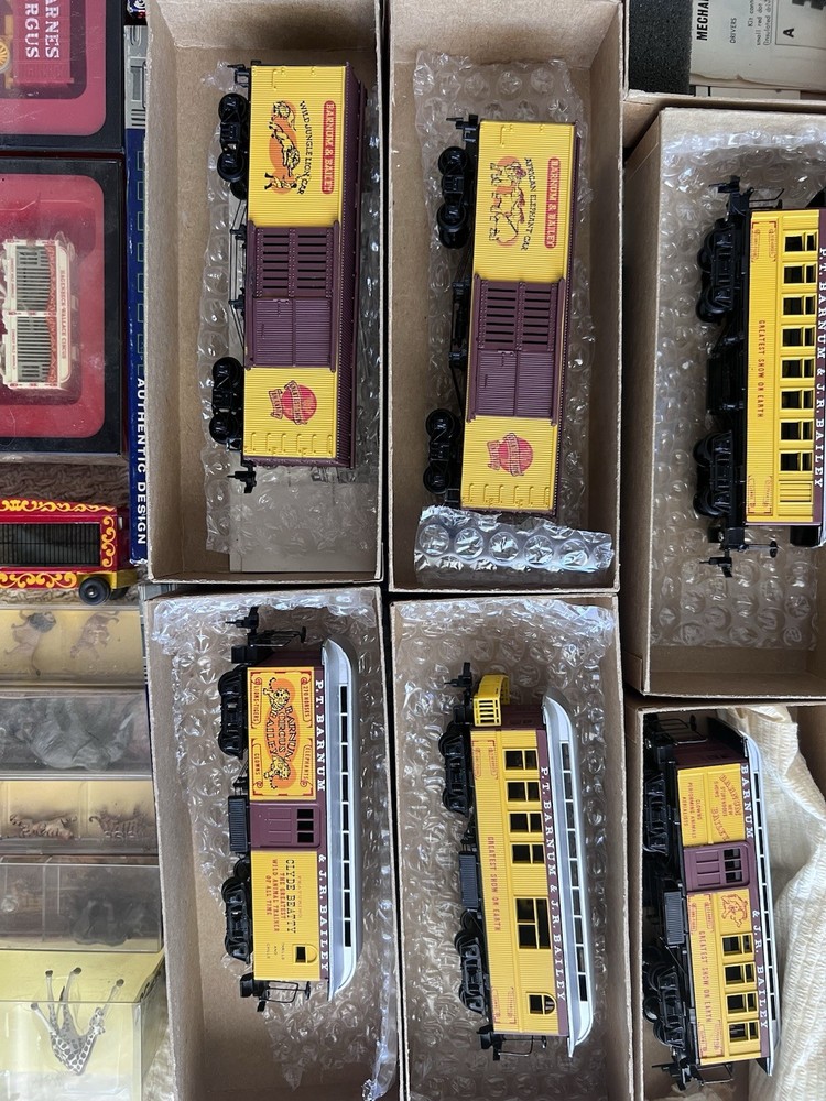 43pc Barnum & Bailey Greatest Show On Earth Circus Train Set