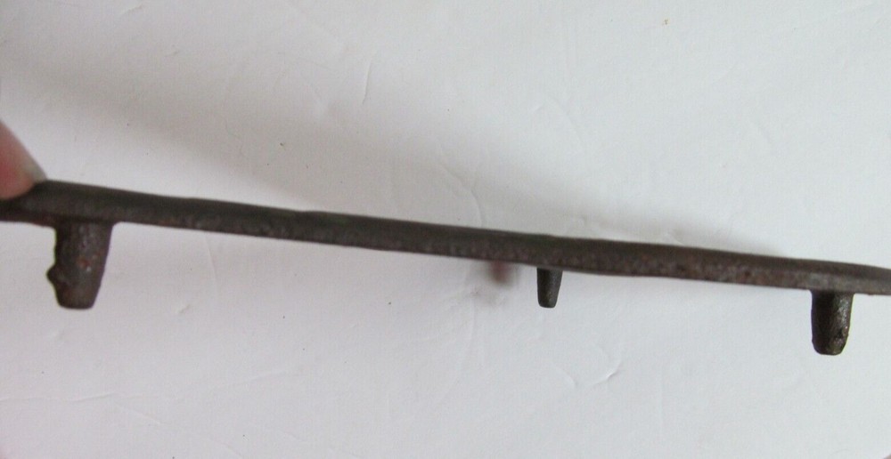 Wilton Cast iron painted heart trivet