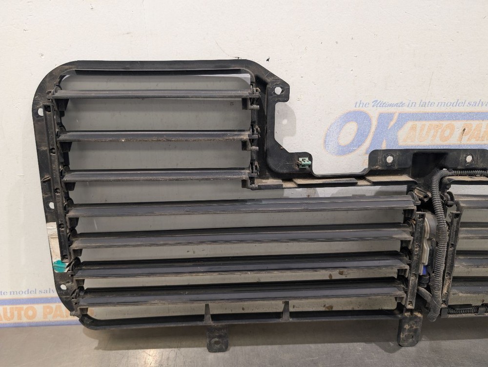 17 CHEVY SILVERADO 1500 AIR SHUTTER 5.3L