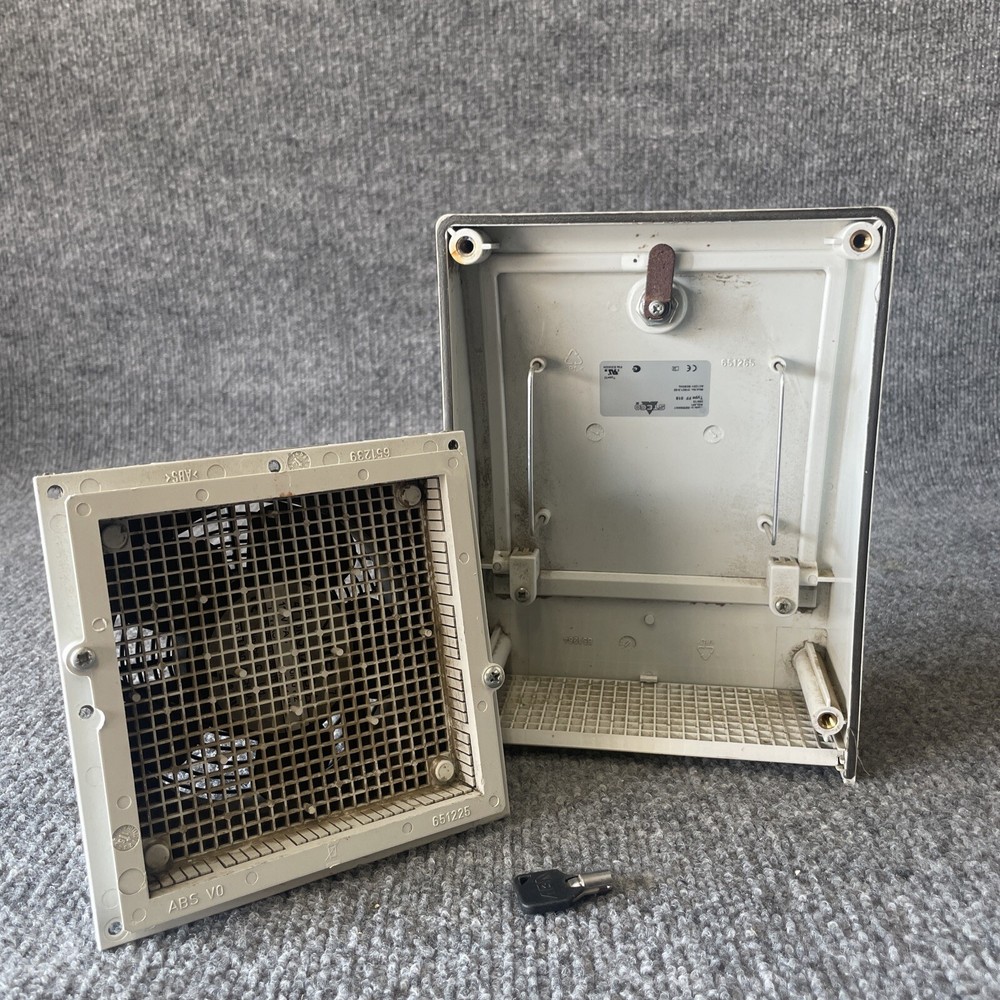 Stego FF018 UV Resistant Plastic Filter Fan Missing Filter Foam used