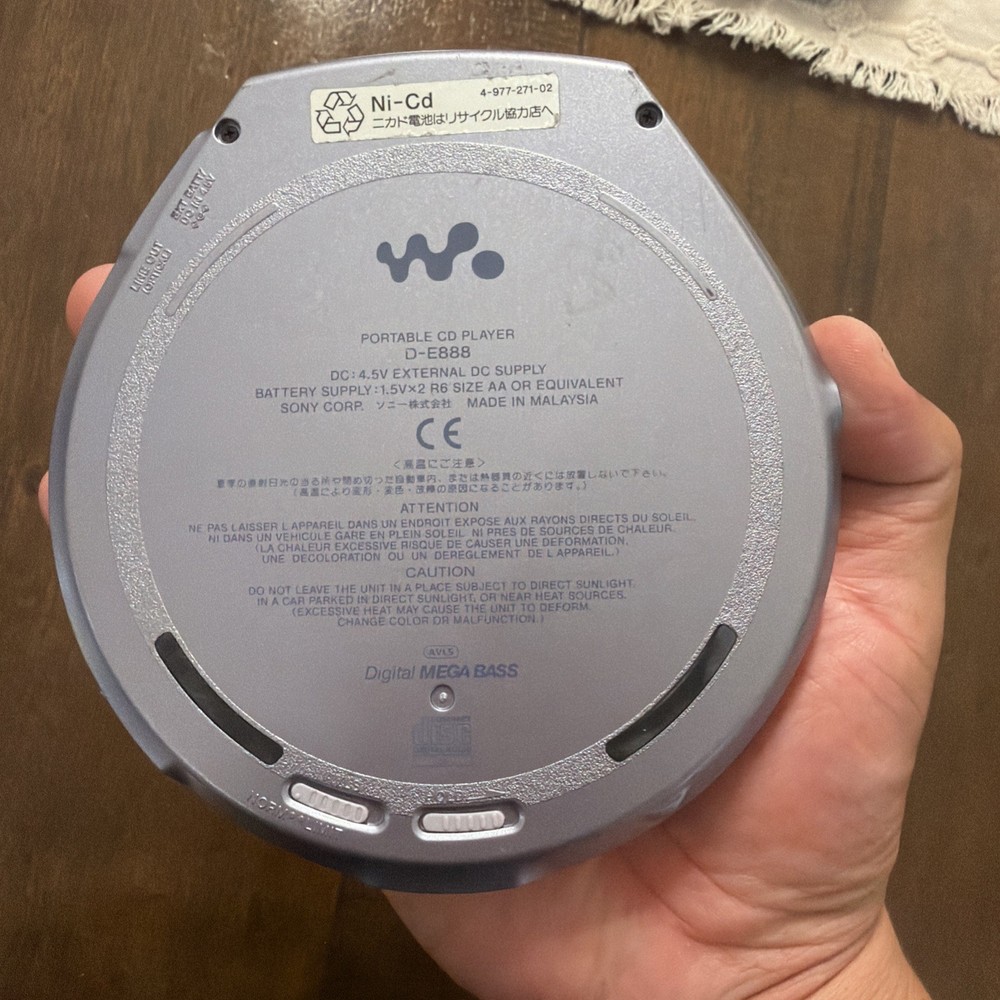 SONY D-E888 CD Walkman Untested Free Fast Shipping Read !!