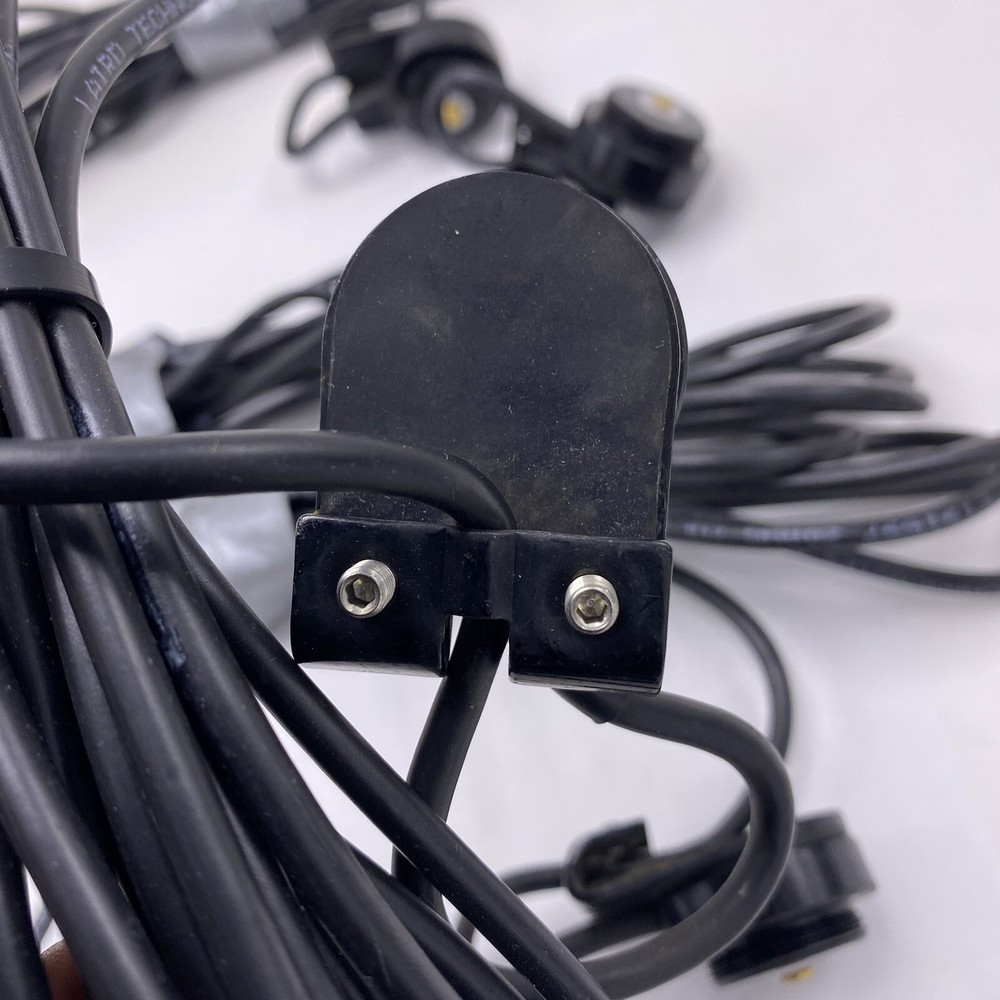 Laird Technologies Antenna Cables w/Mount
