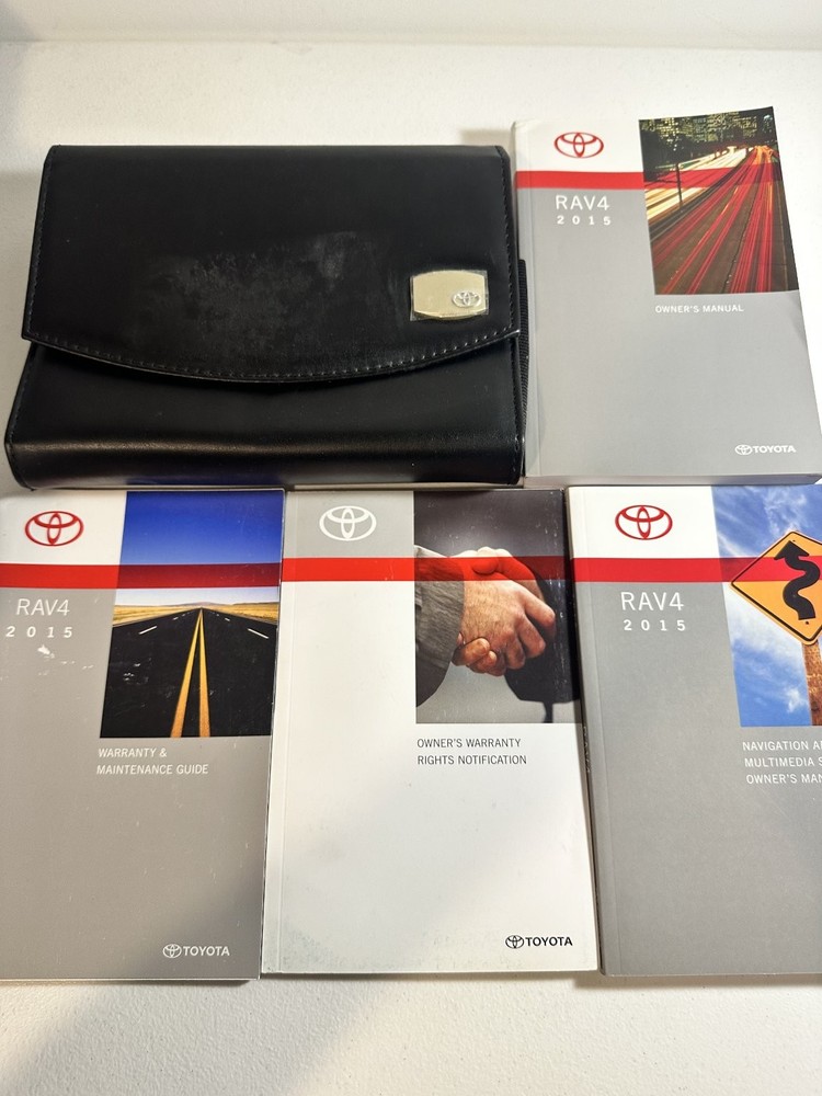 2015 Toyota RAV4 Owners Manual Set