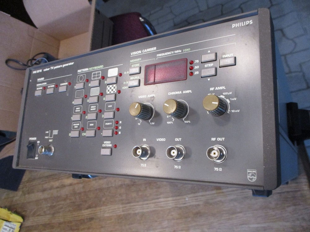 Phillips PM5515 Colour TV Pattern Generator Excellent Condition Television