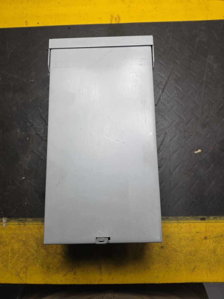 Seamens Outdoor Load Center With Breakers 8 Circuits Installed