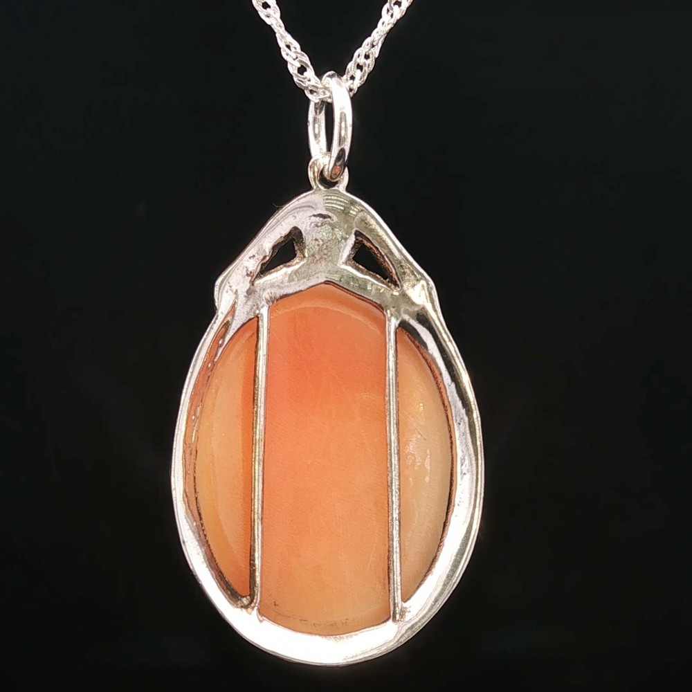 Graceful Charm – Silver Marcasite & Shell Cameo Pendant