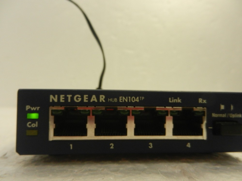 NETGEAR EN104TP Ethernet Hub With Power Adapter